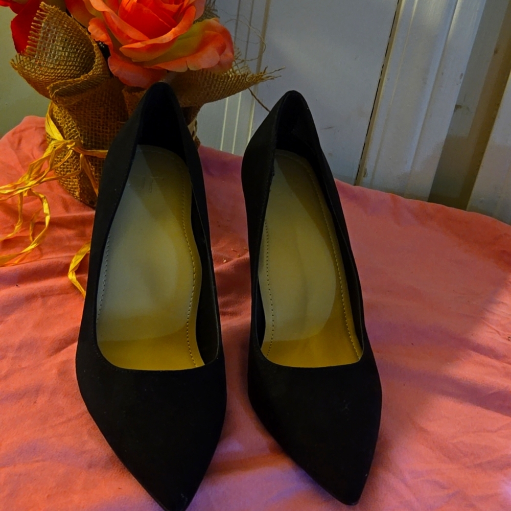 Black JF stiletto pumps shoe dazzle
